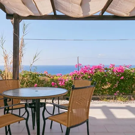 Stunning View & A Tranquil Mood 2 Br Apartment