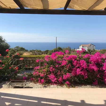 Stunning View & A Tranquil Mood 2 Br *